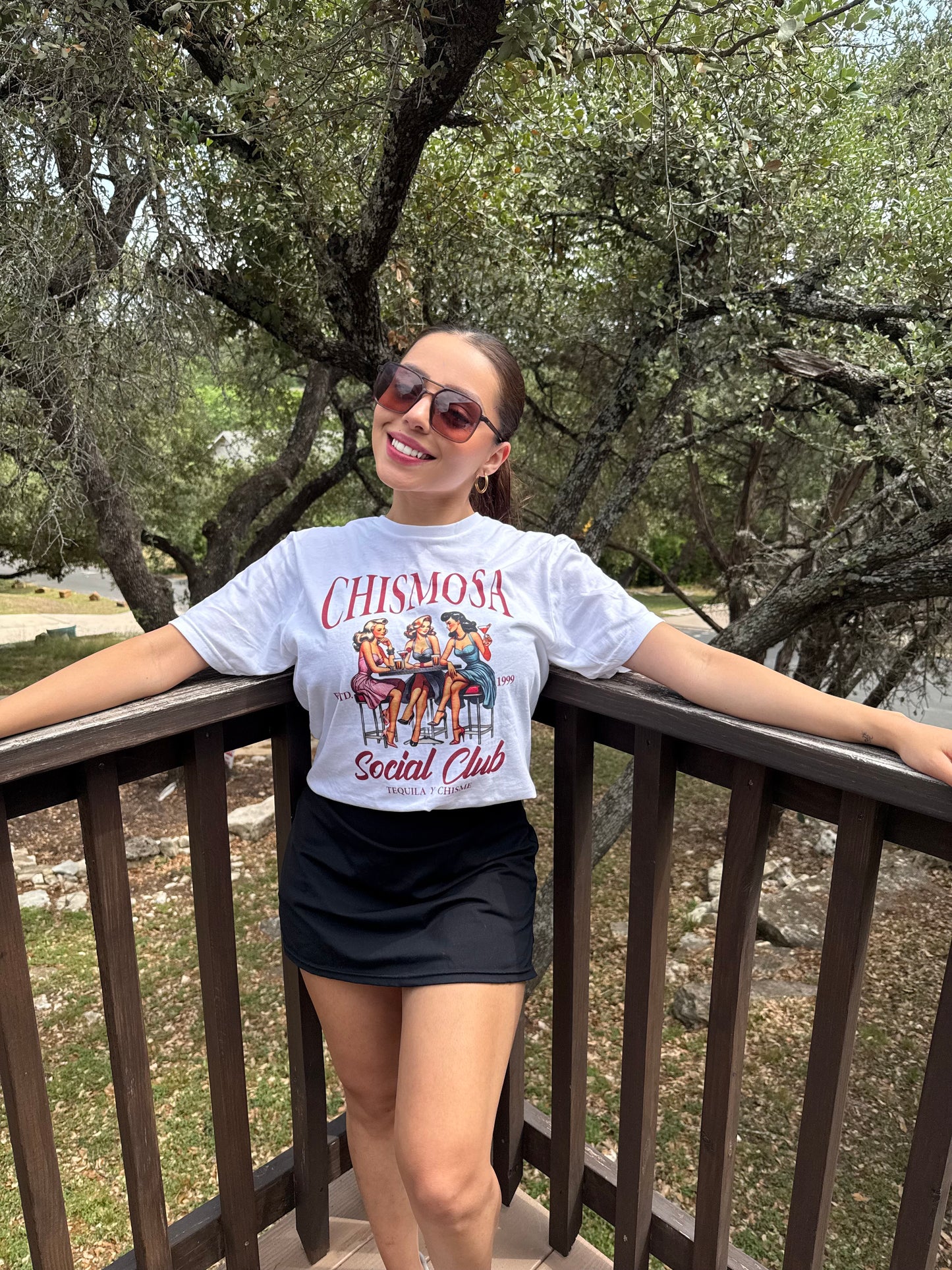 Chismosa Graphic T-Shirt - Lapulgatshirts